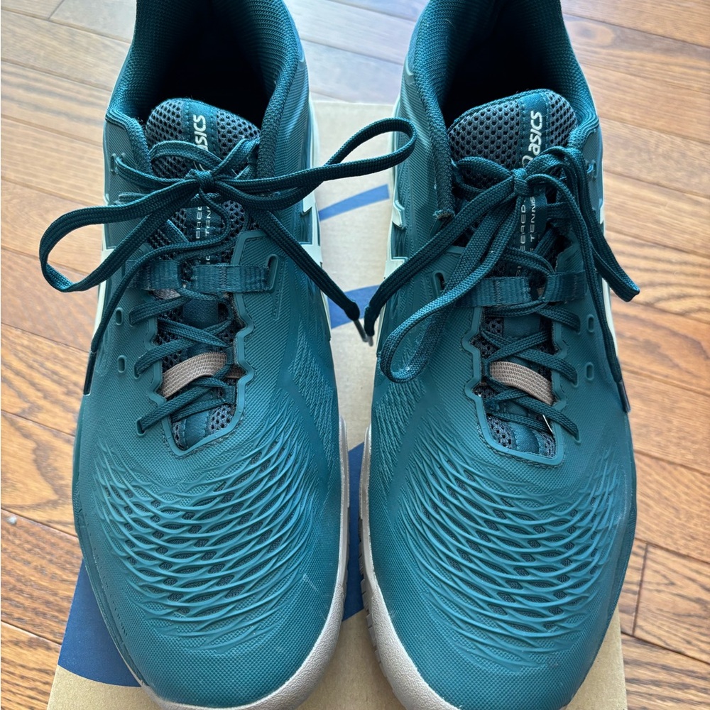 Asics Saxon Green Sneakers with White Logo - Picture 8 of 10